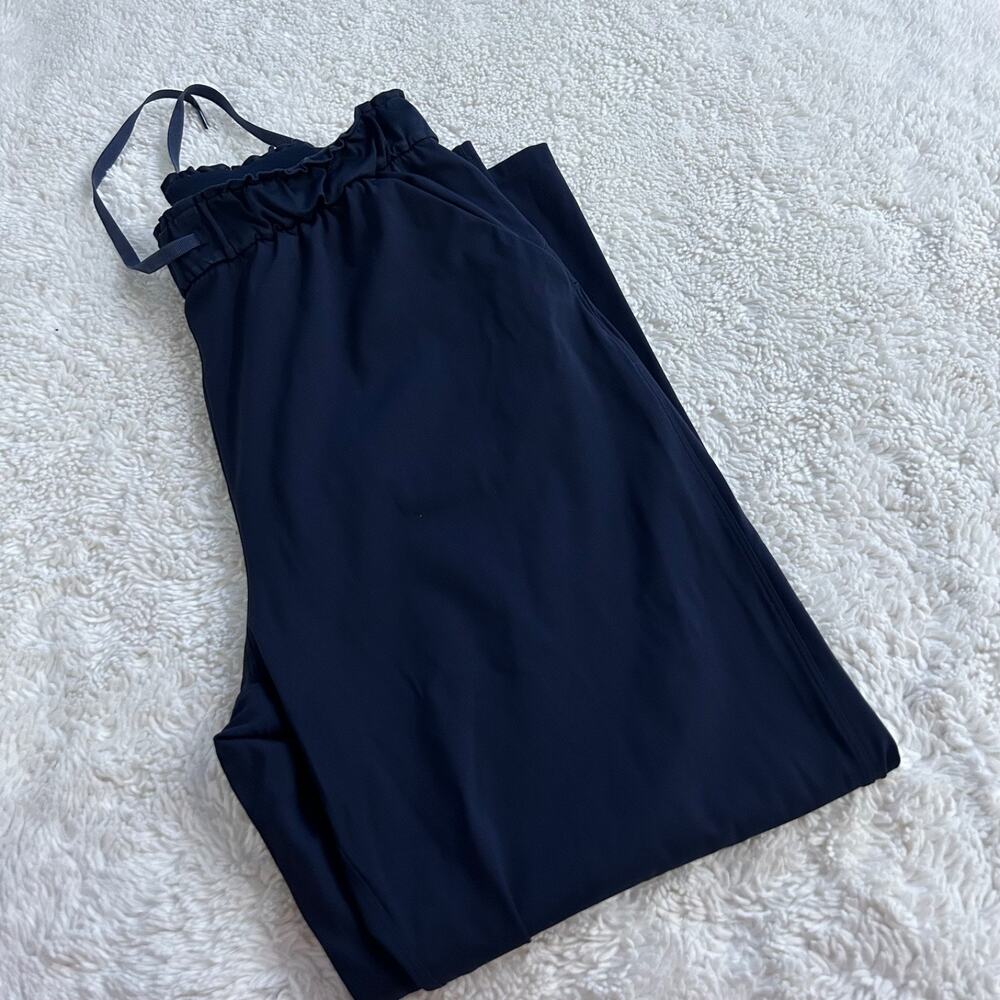 Lululemon Womens On The Fly 7/8 Navy Pants Sz 8 Travel Casual Preppy Sportswear
